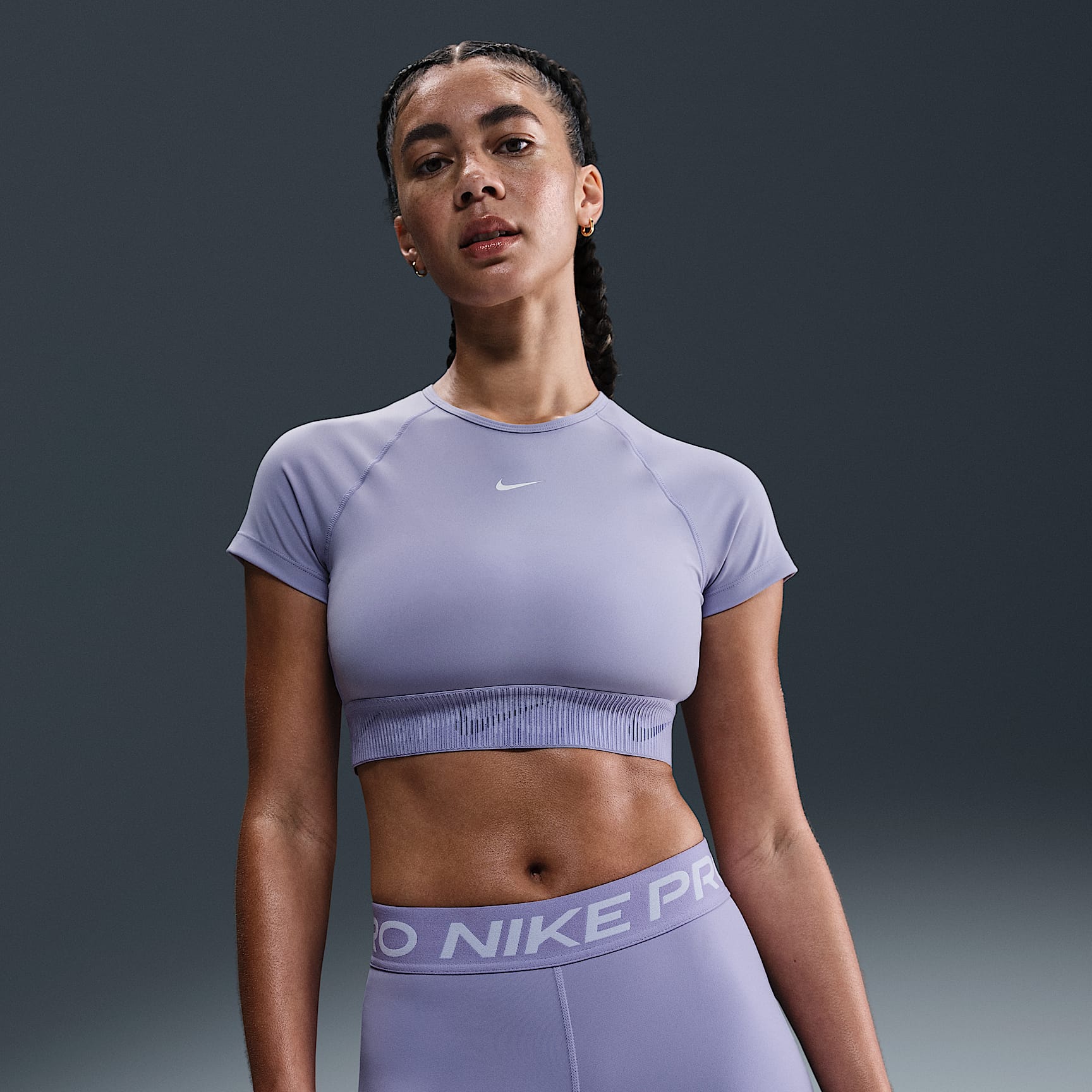 Nike Pro Women's Dri-FIT Short-Sleeve Cropped Graphic Top. Nike.com
